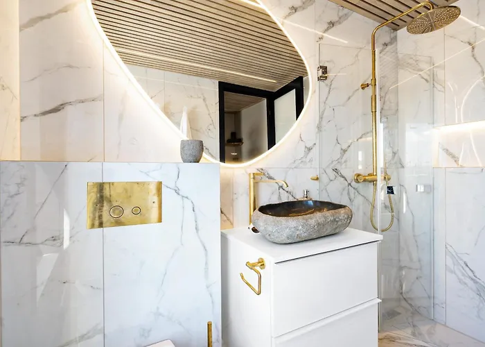 360 View Penthouse L Office L 60 Sqm Balcony Lägenhet *