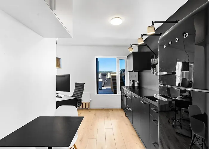 360 View Penthouse L Office L 60 Sqm Balcony *